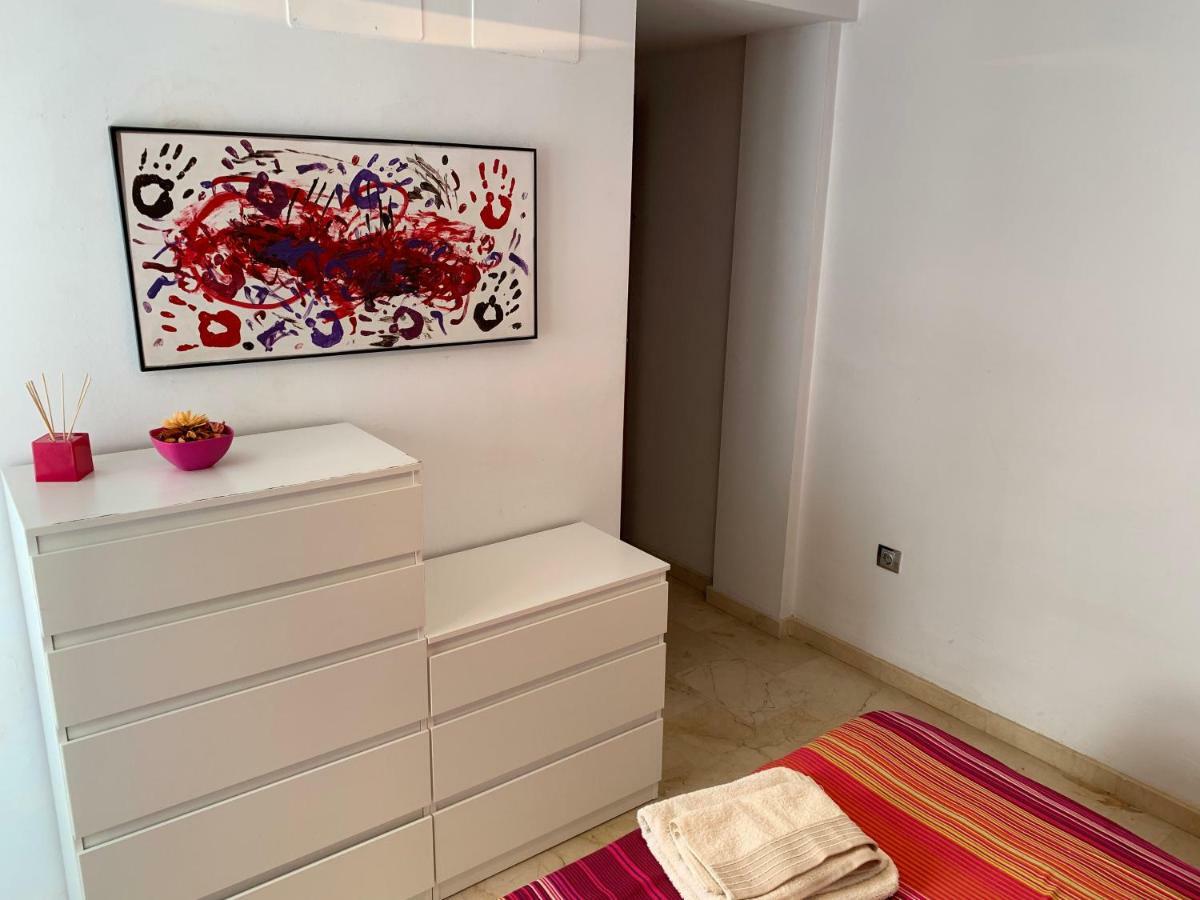Castilleja , Casa-Apartamento Cerca Centro Sevilla Wifi Familias Trabajo Garaje Castilleja de la Cuesta Eksteriør bilde
